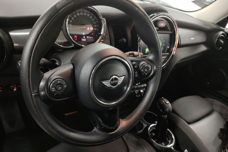 MINI 2016款 1.5T COOPER 先锋派局部细节13