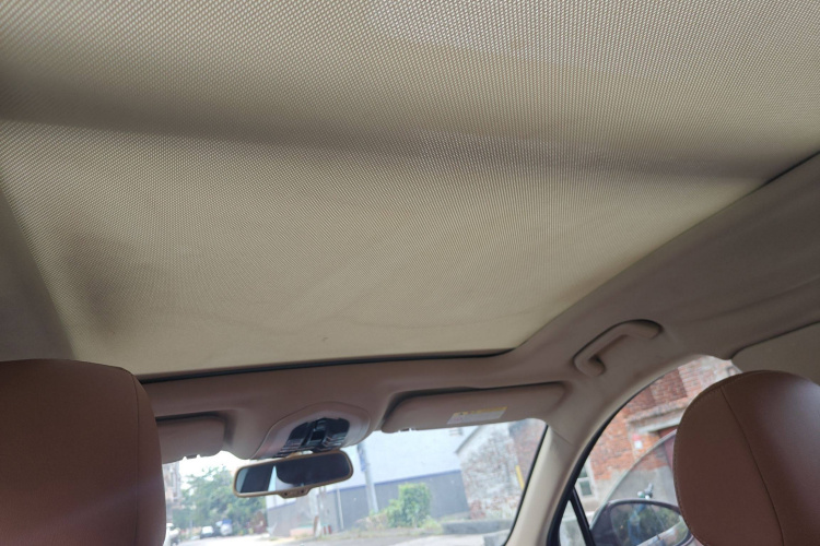 众泰SR9 2017款 2.0T 自动极致之梦版局部细节22