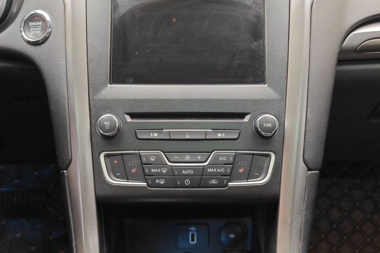 福特 蒙迪欧 2017款 EcoBoost 180 豪华型中控内饰7008