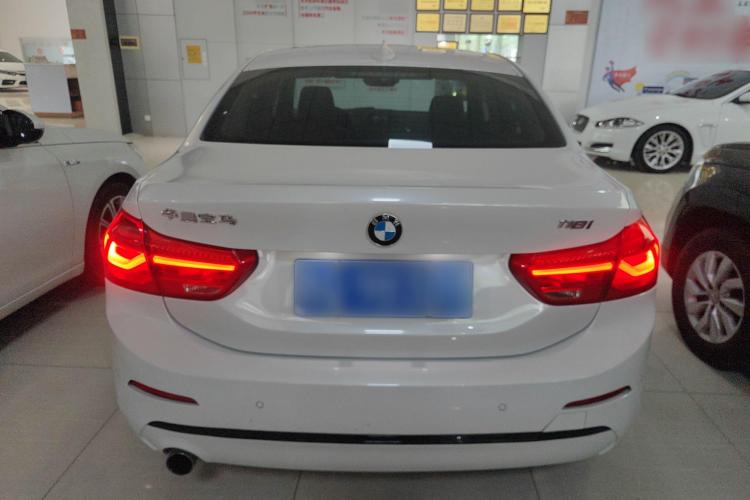 宝马1系 2018款 118i 运动型车身外观6004