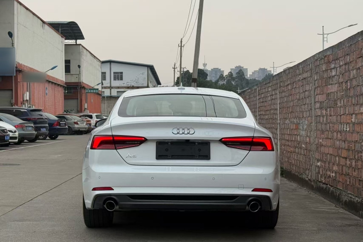 奥迪A5 2017款 Sportback 40 TFSI 时尚型车身外观6
