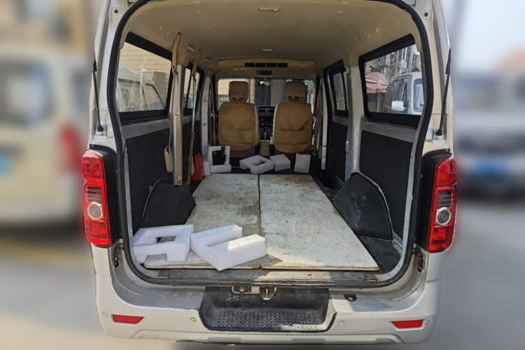 长安凯程 长安睿行M80 2014款 1.5L标准型4G15S中控内饰23