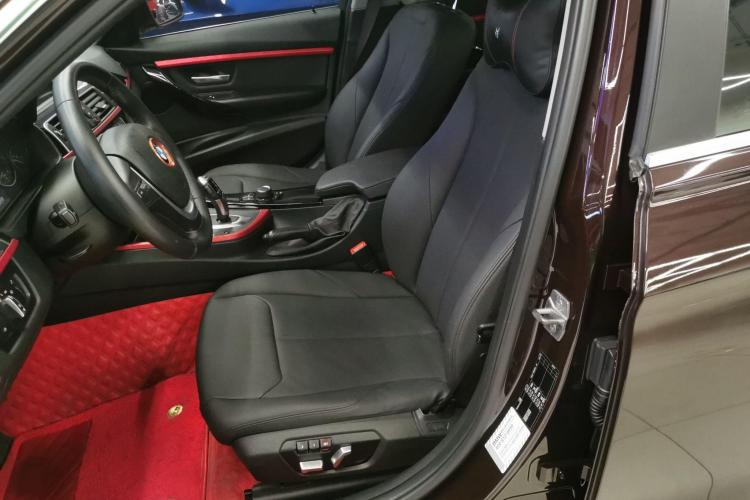 宝马3系 2017款 320Li 时尚型中控内饰19