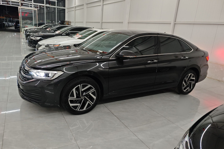 大众 速腾 2025款 改款三 300TSI DSG超越版车身外观4