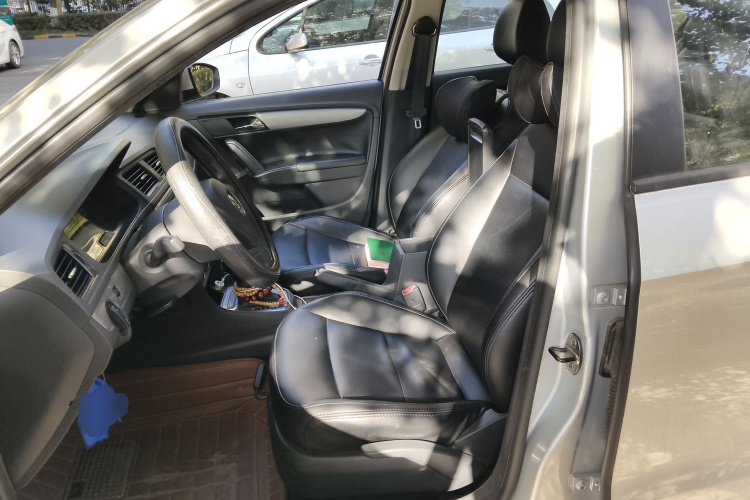 大众 朗逸 2013款 改款经典 1.6L 自动风尚版中控内饰19