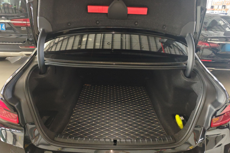 宝马5系 2022款 530Li 领先型 M运动套装局部细节23