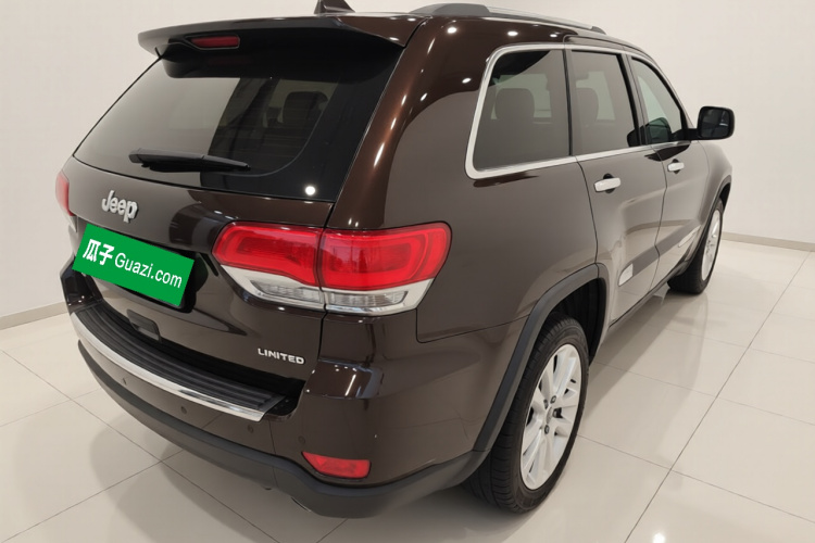 Jeep 大切诺基(进口) 2017款 3.0L 舒享导航版车身外观7