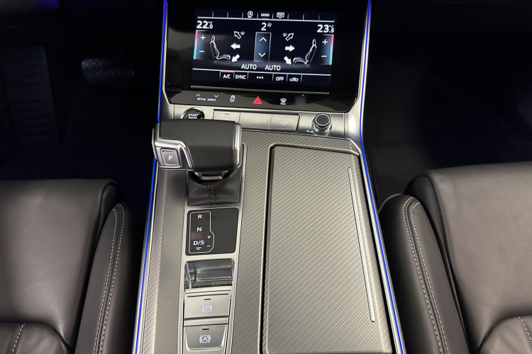 奥迪A6L 2024款 40 TFSI 豪华致雅型中控内饰7002