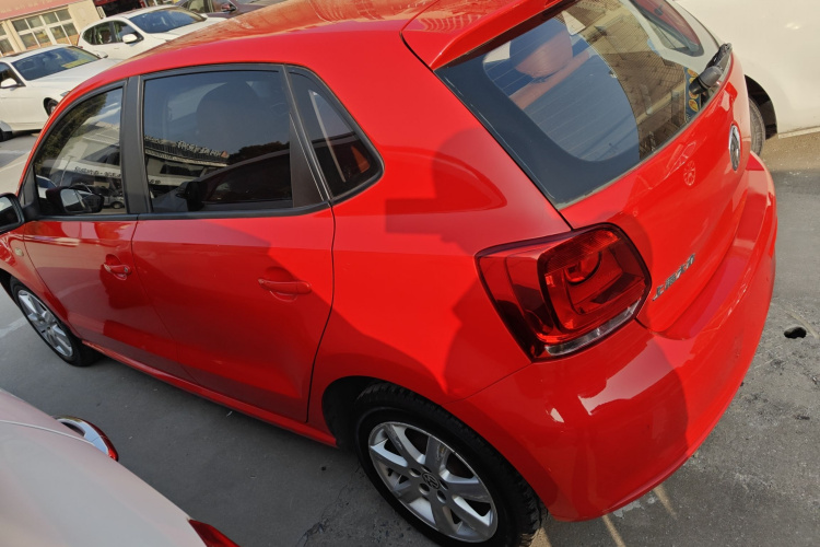 大众 Polo 2013款 1.6L 自动舒适版车身外观4