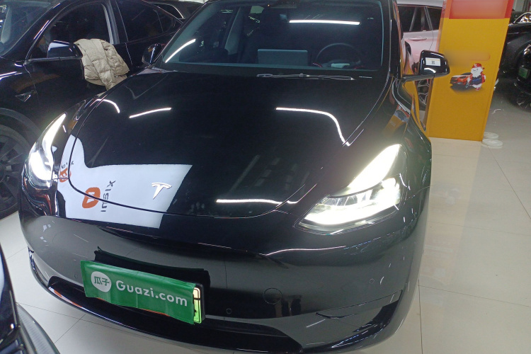 特斯拉 Model Y 2022款 改款 后轮驱动版车身外观2