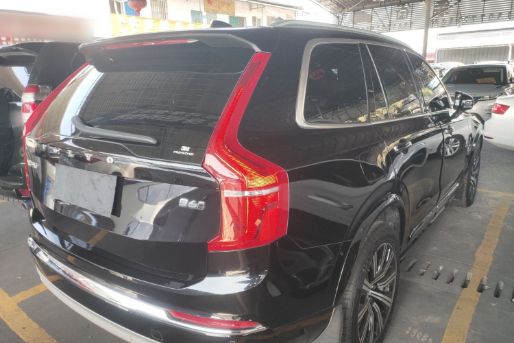 沃尔沃XC90 2021款 B6 智逸豪华版 7座车身外观7