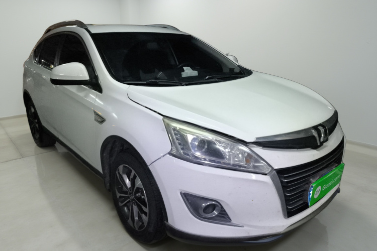 纳智捷 优6 SUV 2014款 1.8T 智尊型车身外观3