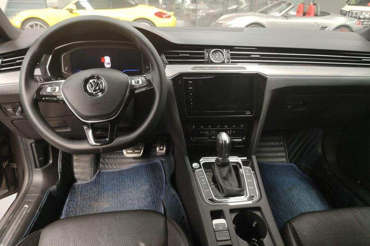 一汽-大众CC 2020款 330TSI 魅颜版 国VI中控内饰7003