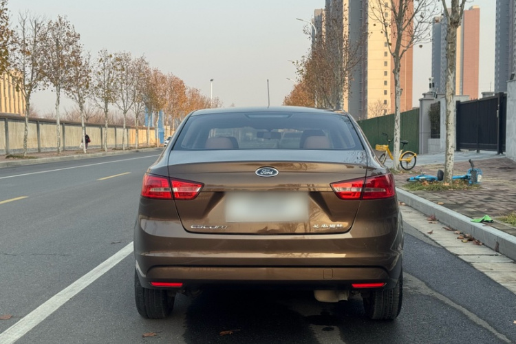 福特 福睿斯 2015款 1.5L 自动舒适型车身外观6001