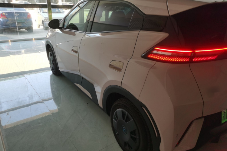 比亚迪 海鸥 2025款 305km 活力版车身外观4