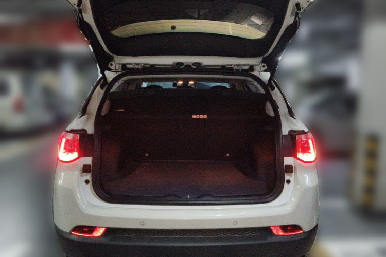 Jeep 指南者 2019款 220T 自动家享版局部细节23