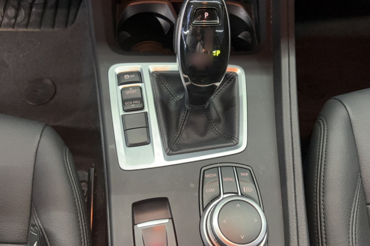 宝马1系 2023款 120i M运动版局部细节18