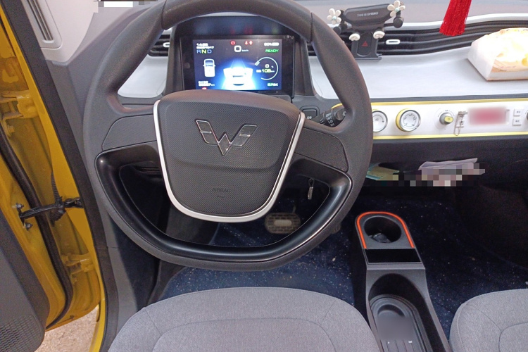 五菱汽车 宏光MINIEV 2021款 马卡龙夹心款 120km 磷酸铁锂中控内饰13