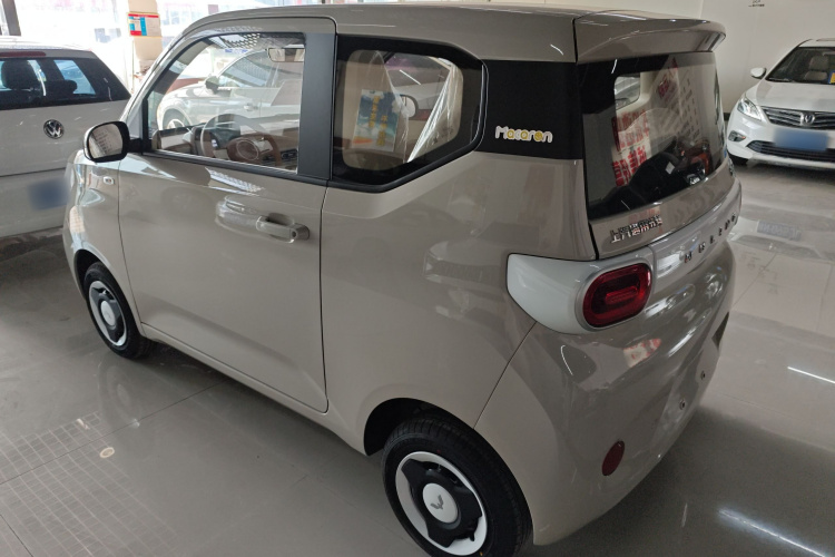 五菱汽车 宏光MINIEV 2024款 第三代 215km 青春版车身外观4