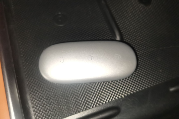 理想汽车 理想L8 2023款 Pro中控内饰7001