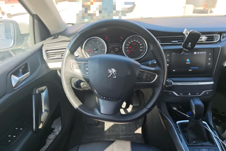 标致408 2018款 改款 350THP 自动豪华版中控内饰13