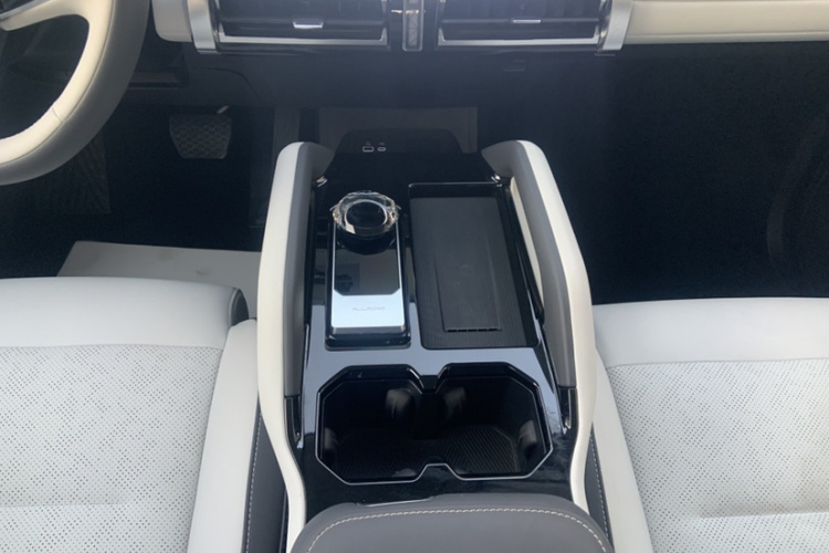 奇瑞iCAR 03 2024款 501km 四驱长续航进阶版中控内饰7005