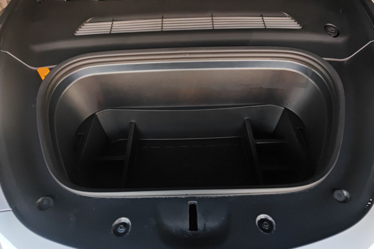 特斯拉 Model Y 2024款 长续航全轮驱动版局部细节24