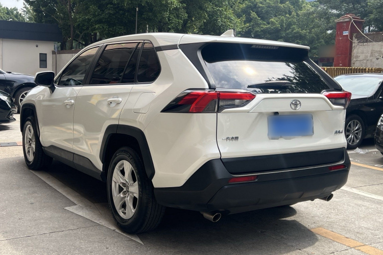 丰田 RAV4荣放 2020款 2.0L CVT两驱都市版车身外观6006