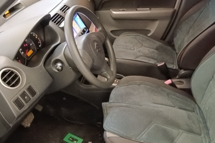 铃木 雨燕 2014款 1.5L 自动时尚型中控内饰19