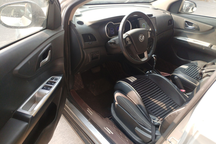 东风风神AX3 2016款 1.5L 自动尚酷型中控内饰20