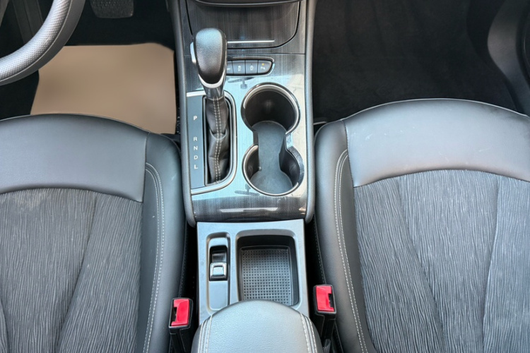 别克 威朗 2020款 20T CVT领先型中控内饰7002