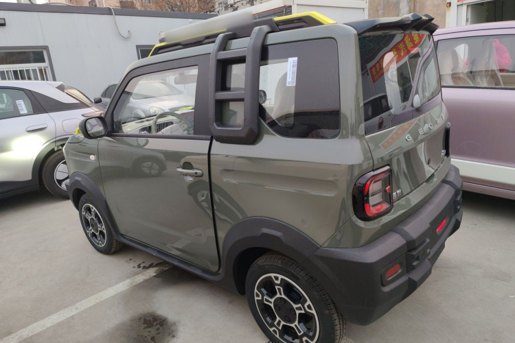 吉利银河 2025款 210km 熊猫骑士车身外观4