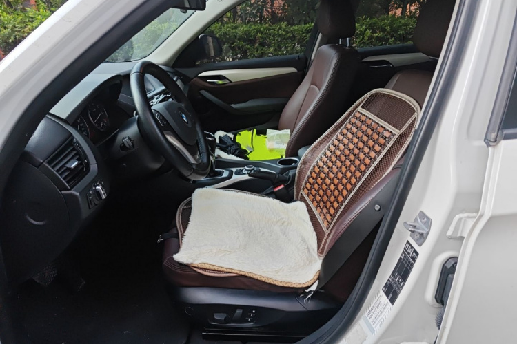 宝马X1 2014款 sDrive18i 时尚型局部细节19