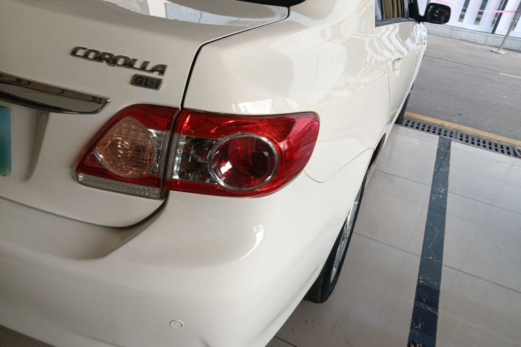 丰田 卡罗拉 2011款 1.8L CVT GL-i车身外观6002