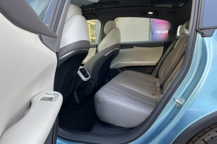 深蓝汽车 深蓝L07 2024款 230Max乾崑智驾ADS SE增程版中控内饰7004