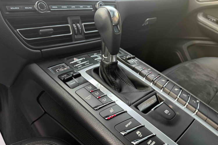 保时捷 2021款 Macan 2.0T中控内饰7006