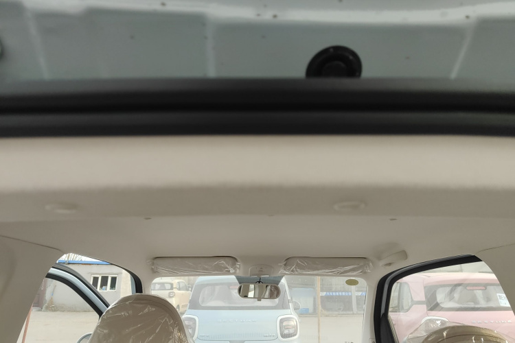 奔腾小马 2026款 222km 萌趣马 Plus中控内饰22