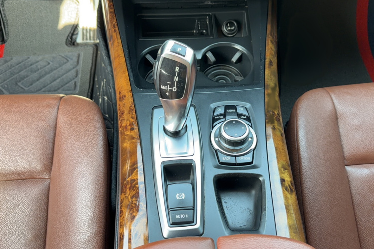 宝马X5(进口) 2011款 xDrive35i 领先型局部细节18