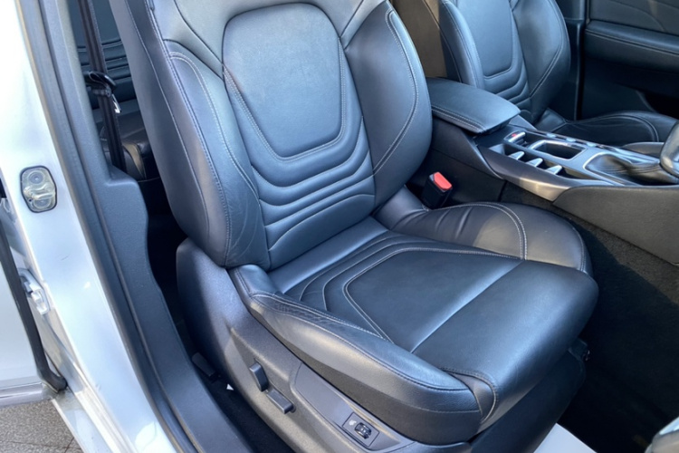 DS 5 2015款 1.6T 豪华版THP160局部细节41