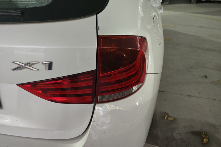 宝马X1 2015款 sDrive18i 时尚晋级版车身外观6006