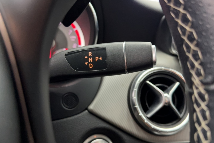 奔驰CLA 2016款 CLA 200 动感型局部细节18