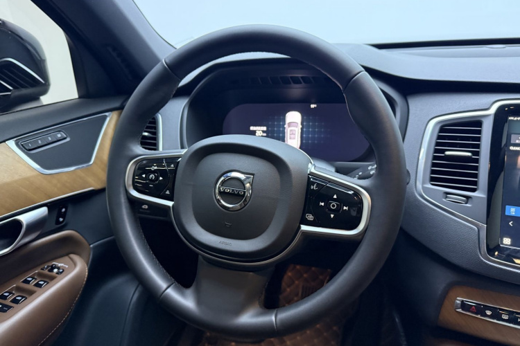 沃尔沃XC90 2024款 B5 智行豪华版 7座车身外观6007