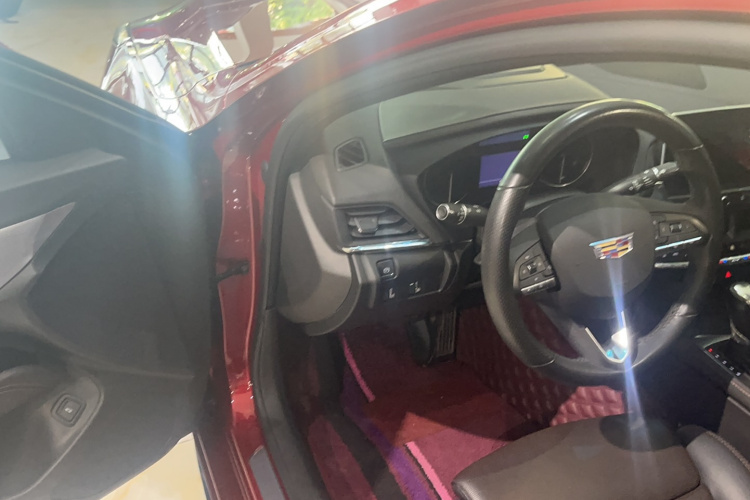 凯迪拉克CT4 2020款 28T 精英型中控内饰7002