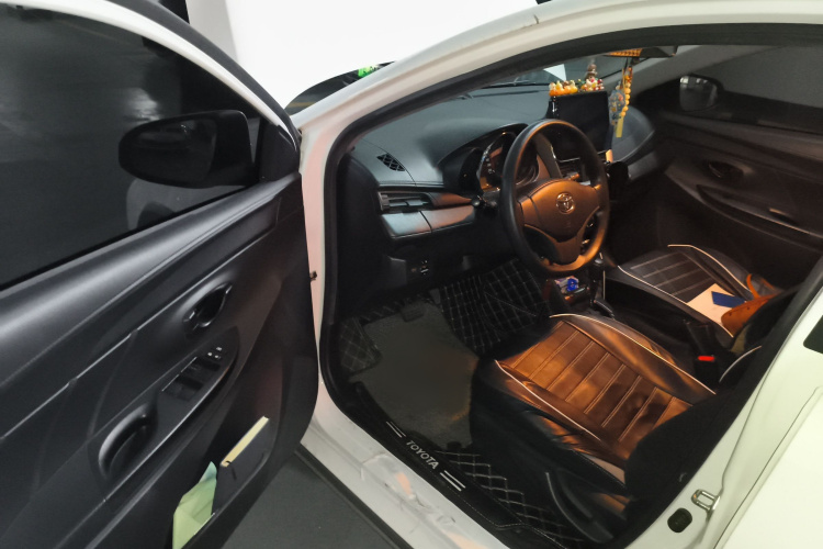 丰田 YARiS L 致炫 2020款 致炫X 1.5L CVT领先版中控内饰7003