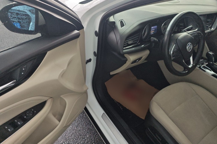 别克 君威 2017款 30H 精英型中控内饰20