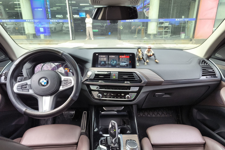 宝马X3 2018款 xDrive30i 领先型 M运动套装 国VI中控内饰12