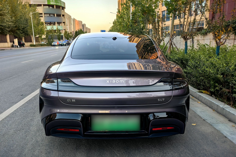 小米汽车 小米SU7 2024款 后驱超长续航高阶智驾Pro版车身外观6008