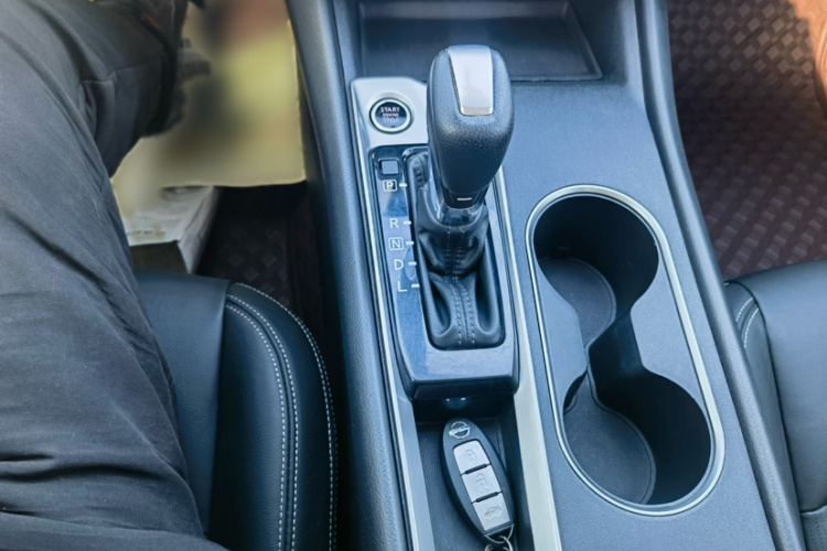 日产 天籁 2020款 2.0L XL 舒适版中控内饰7006