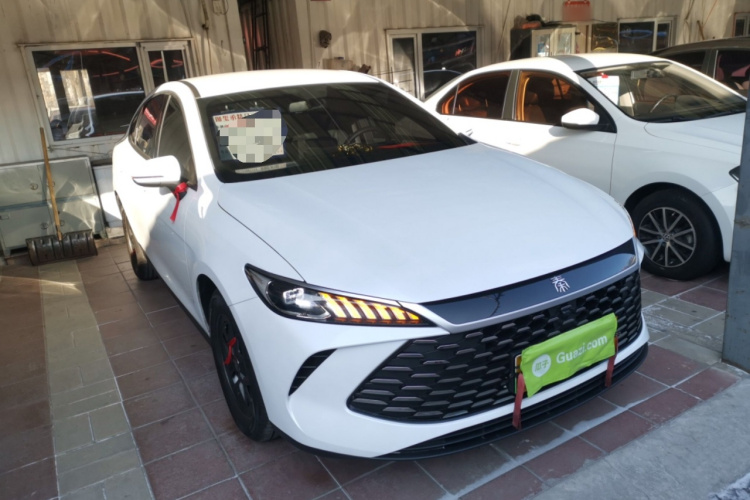 比亚迪 秦PLUS 2025款 DM-i 智驾版 55KM领先型车身外观3