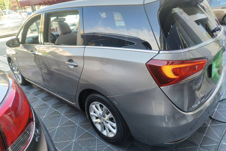 别克GL6 2018款 18T 6座精英型车身外观4